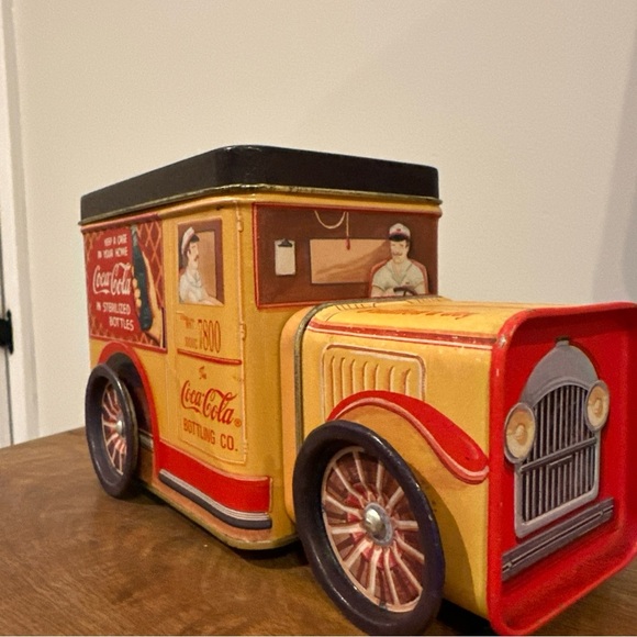 Coca Cola Delivery Truck Shaped Vintage 1995 Collector Tin Storage Box 4H 7.5L - Picture 2 of 10